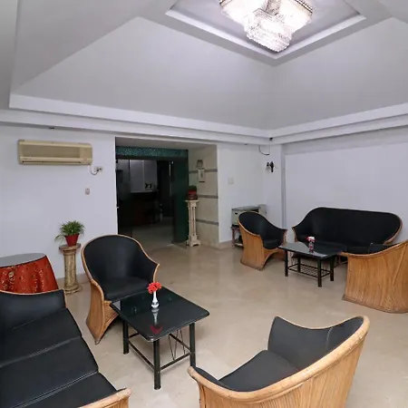 Landmark Plaza Hotel 3*